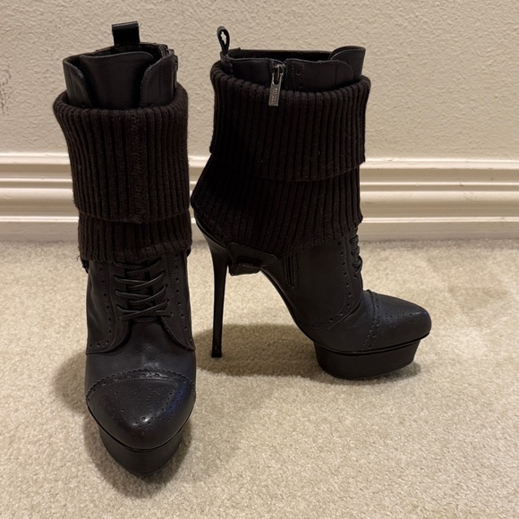 Chic Black Lace-Up Leather Boots